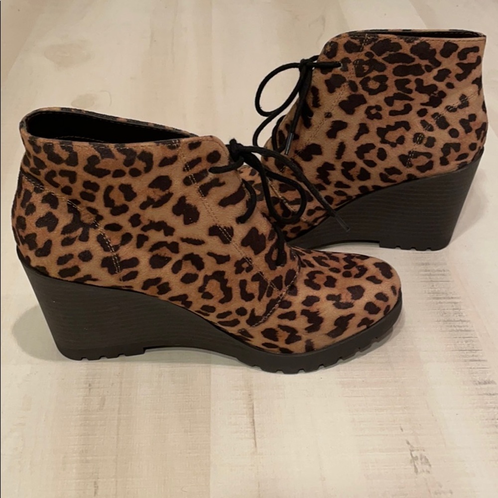 SODA Cheetah Print Ankle Boots - Size 7.5